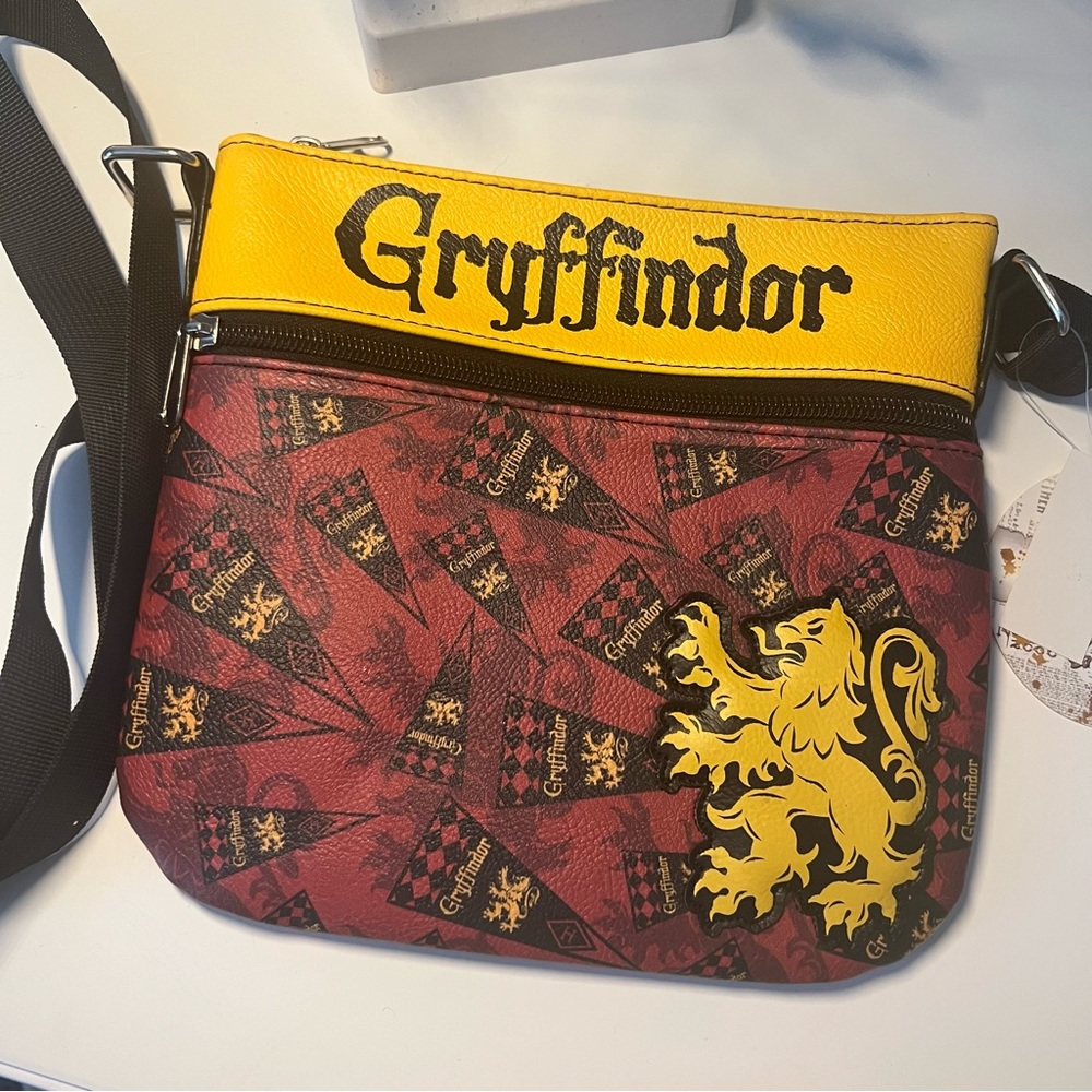 Harry Potter Gryffindor Crossbody Bag